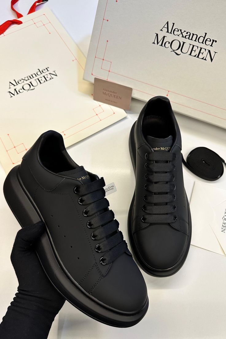 Alexander McQueen Men's  BLACK RADE24