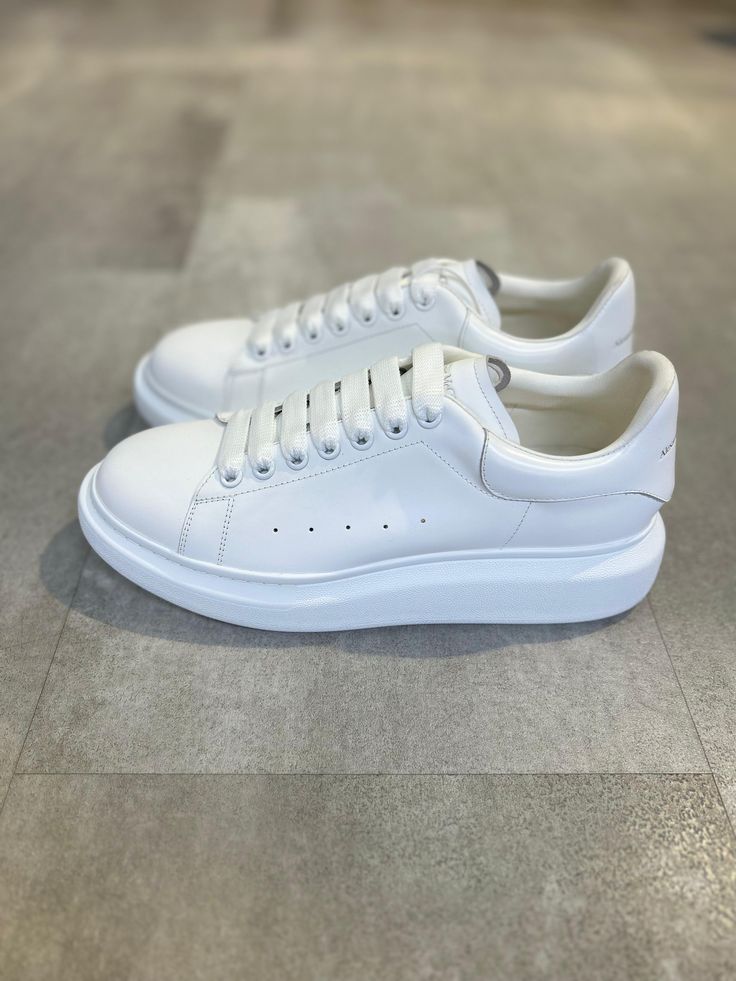 Alexander_ McQueen's classic white shoes _Women's And Mens Shoes_